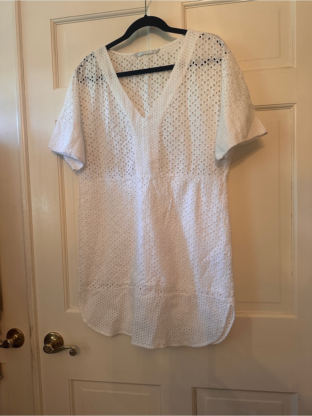 Zara White Eyelet V‑Neck Swim Coverup